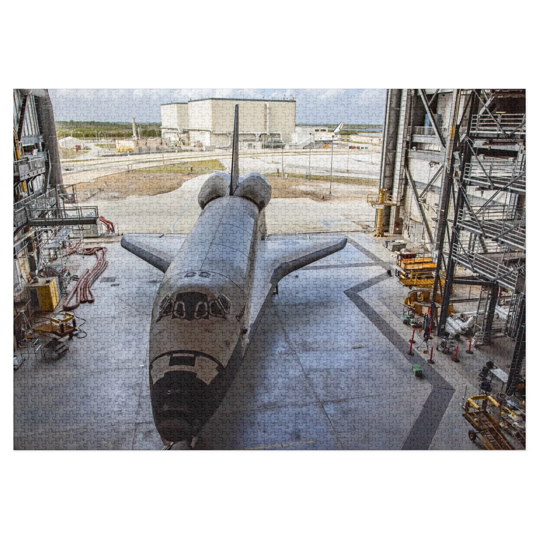 Shuttle in the Orbiter Processing Facility  - Puzzle - Image 2