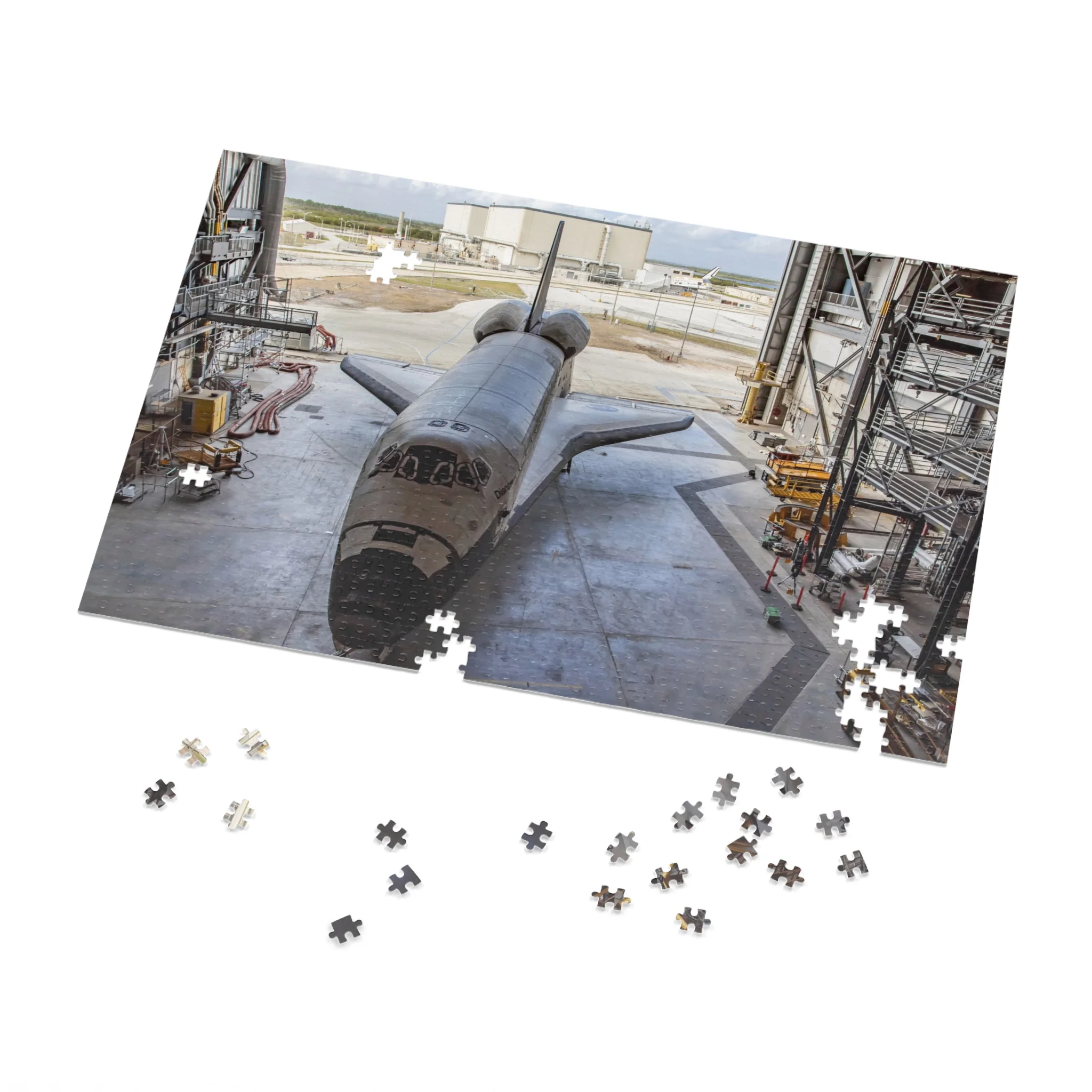 Shuttle in the Orbiter Processing Facility  - Puzzle - Image 3