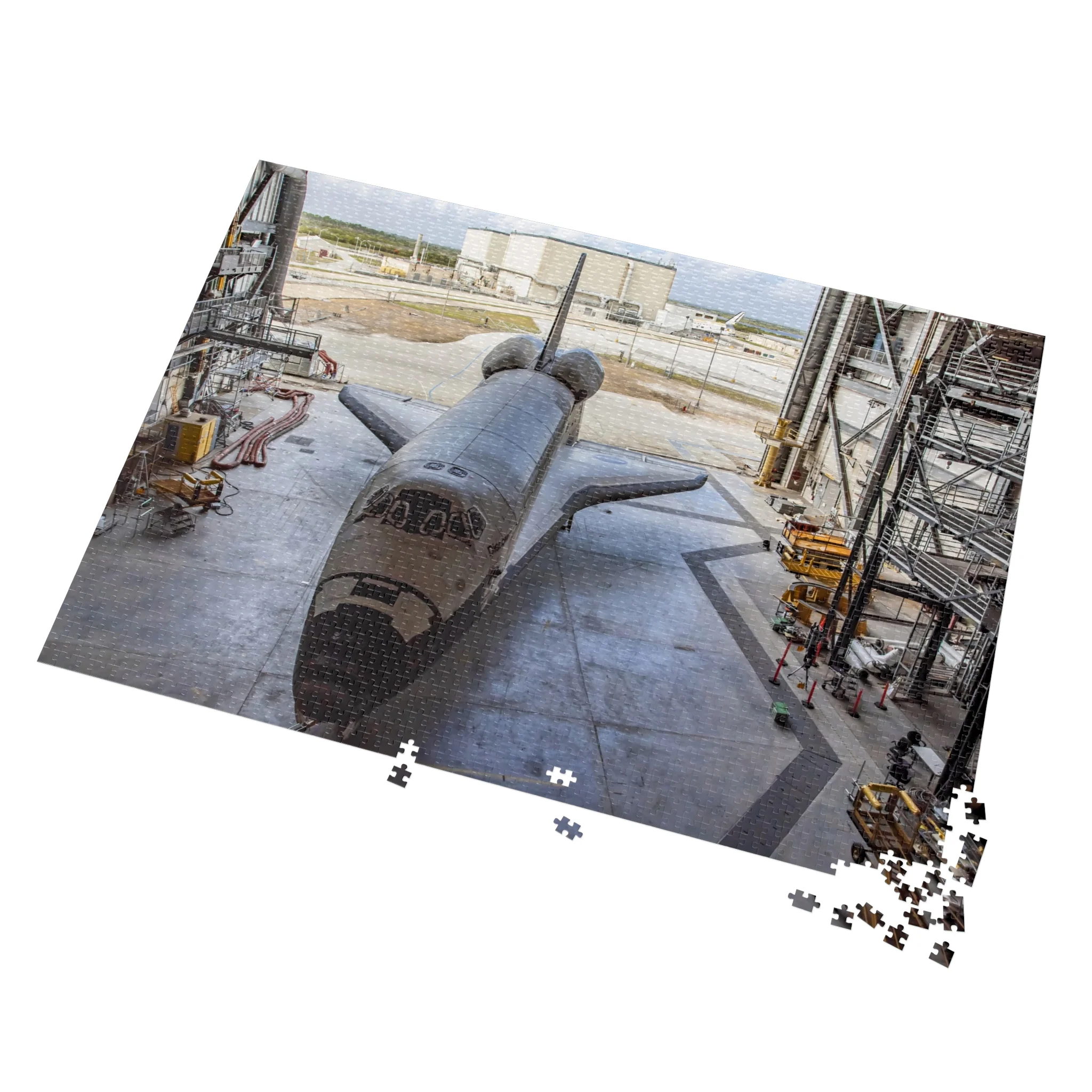 Shuttle in the Orbiter Processing Facility  - Puzzle - Image 5